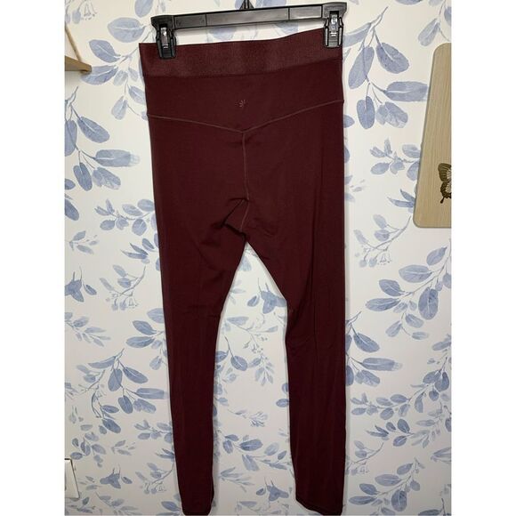 Athleta Aura Split Pant in Powervita Burgundy Size S - Picture 9 of 9